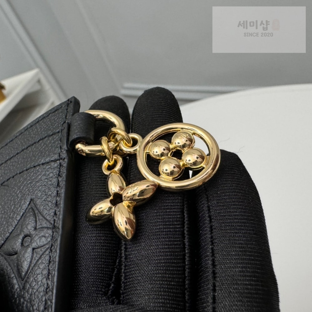 Louis Vuitton Louis Vuitton M83585 지갑 14번 이미지