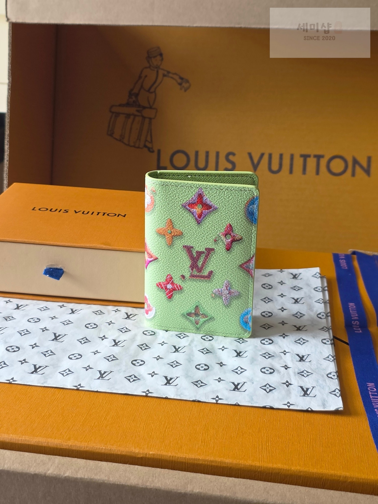 Louis Vuitton 루이비통 포켓 오거나이저 모노그램 크래커 피스타치오 모노그램 피스타치오 지갑 1번 이미지