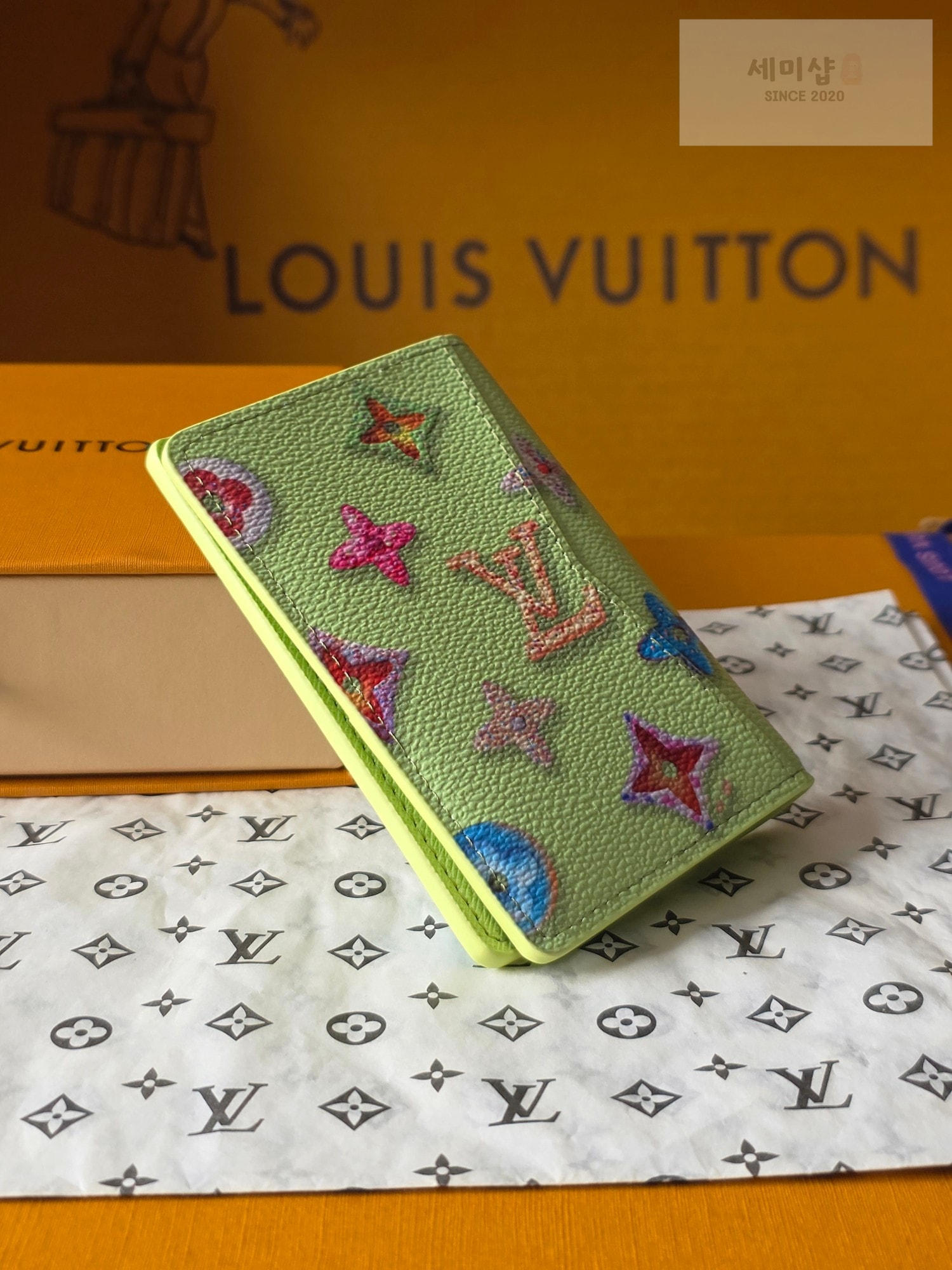 Louis Vuitton 루이비통 포켓 오거나이저 모노그램 크래커 피스타치오 모노그램 피스타치오 지갑 4번 이미지