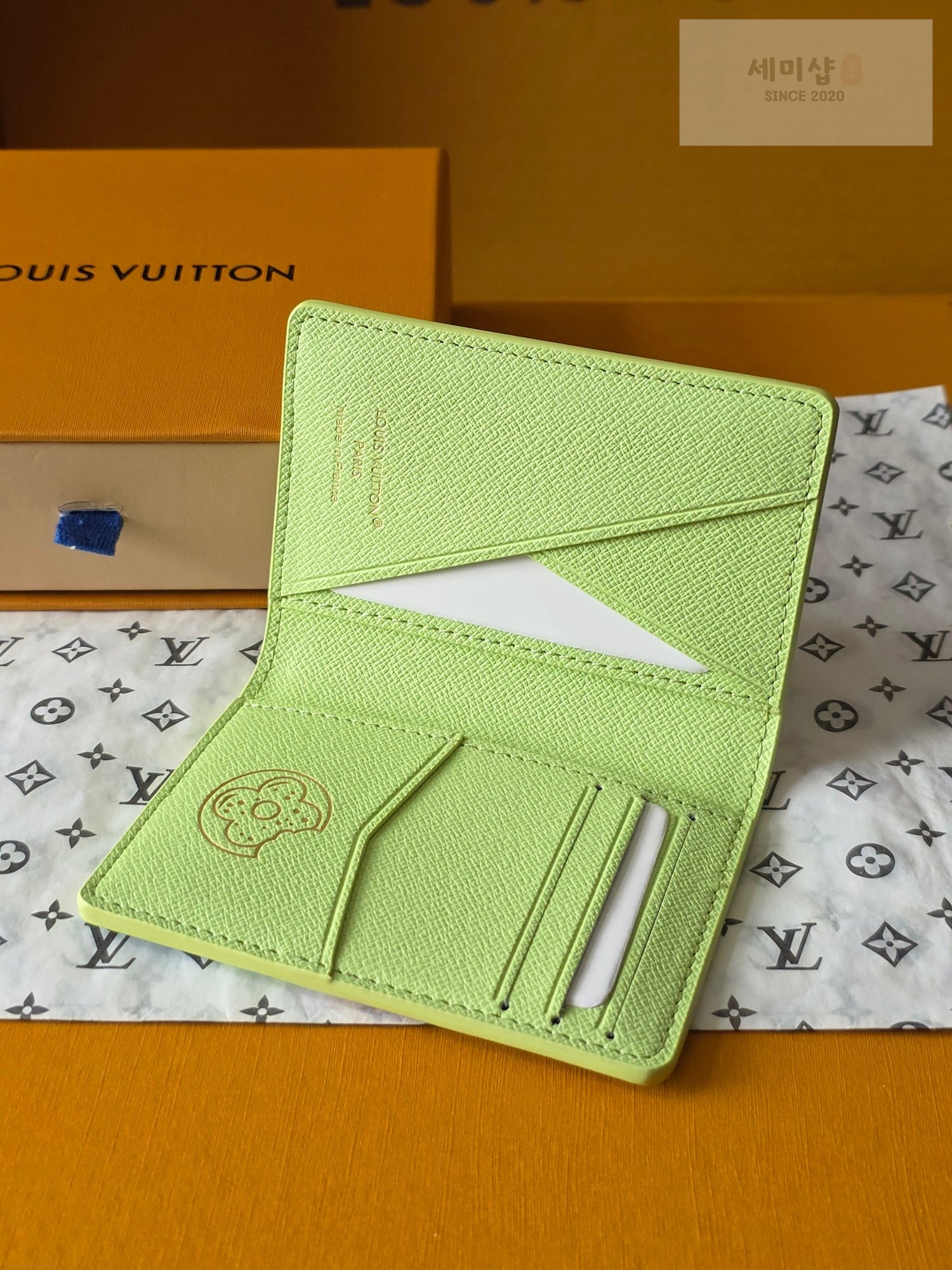 Louis Vuitton 루이비통 포켓 오거나이저 모노그램 크래커 피스타치오 모노그램 피스타치오 지갑 5번 이미지