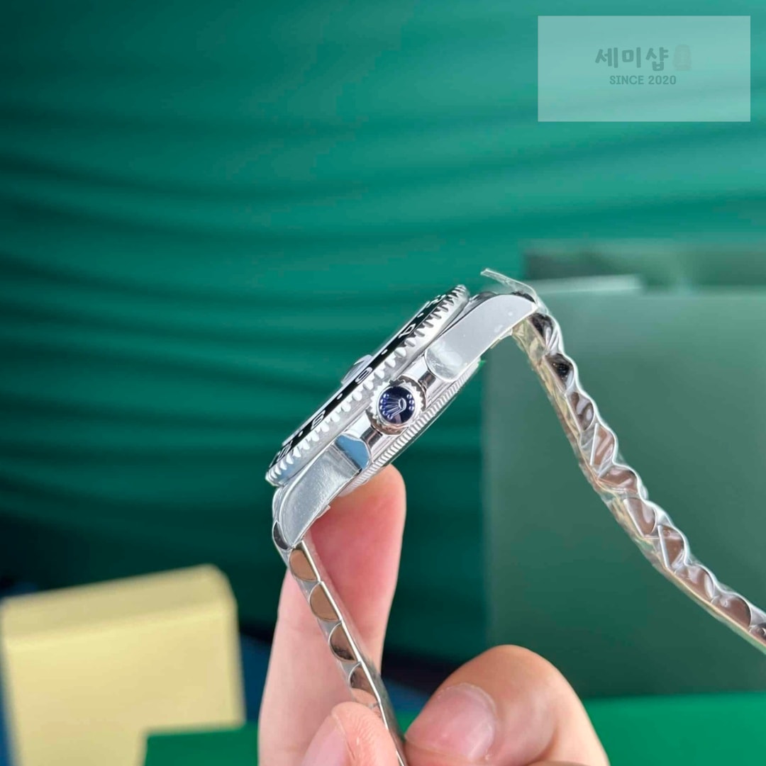 롤렉스 Rolex GMT-Master II 40 mm Black Dial 126718GRNR 시계 11번 이미지
