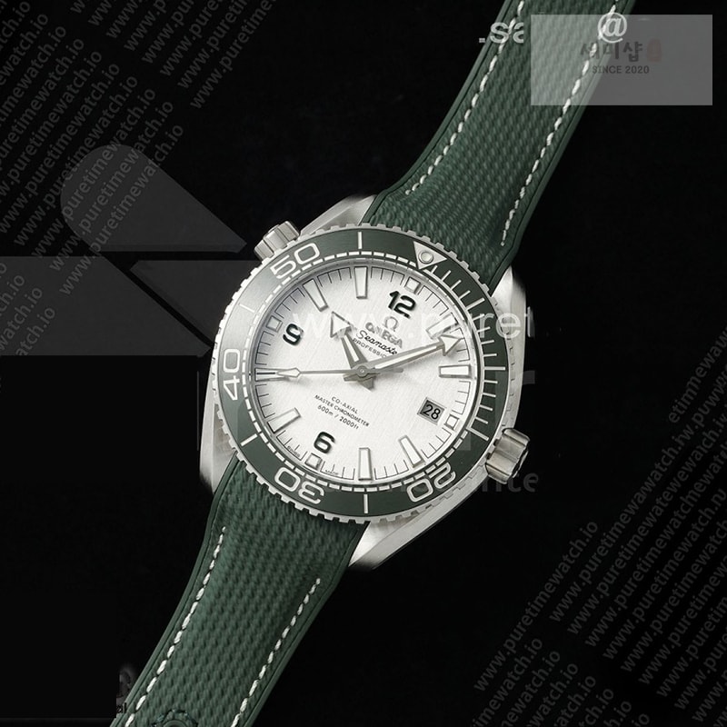 Omega VS공장 오메가 씨마스터 플래닛오션 600M 그린베젤 그린러버스트랩 Planet Ocean 43.5mm SS VSF 1_1 Best Edition Green Bezel White Dial on Green Rubber Strap A8900 Super Clone 시계 27번 이미지