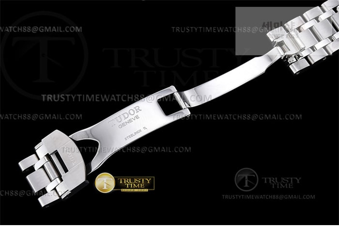 Tudor V7공장 튜더 로얄 28600 스틸 블랙다이얼 로만인덱스 브레이슬릿 Tudor Royal 28600 41mm SS_SS Blk_Rmn V7F A2836 시계 5번 이미지