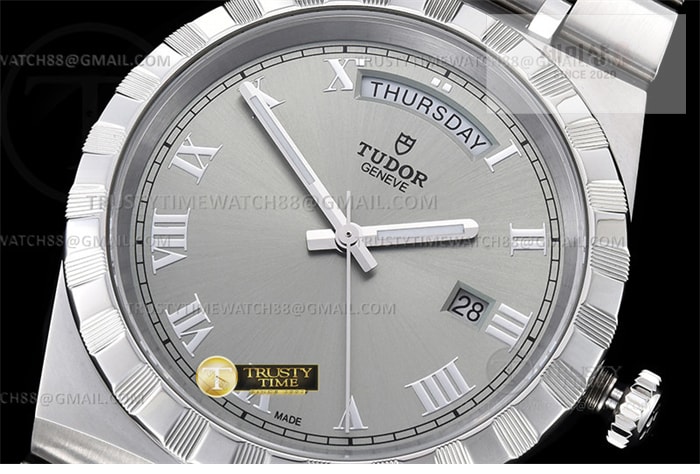Tudor V7공장 튜더 로얄 28600 스틸 실버다이얼 로만인덱스 브레이슬릿 Tudor Royal 28600 41mm SS_SS Silv_Rmn V7F A2836 시계 4번 이미지