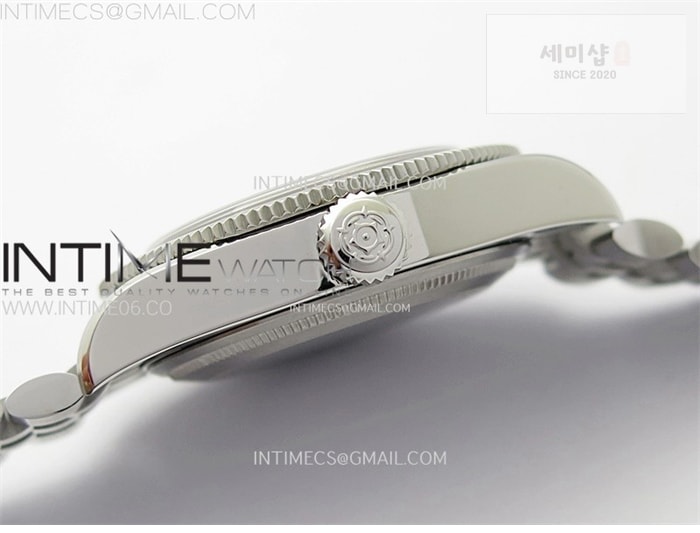 Tudor ZF공장 튜더 헤리티지 블랙베이 41 레드베젤 블랙다이얼 브레이슬릿 Heritage Black Bay M7941A1A0RU-0003 41mm SS ZF 1_1 Best Edition Black Dial Red Bezel on SS Bracelet A2824 시계 20번 이미지