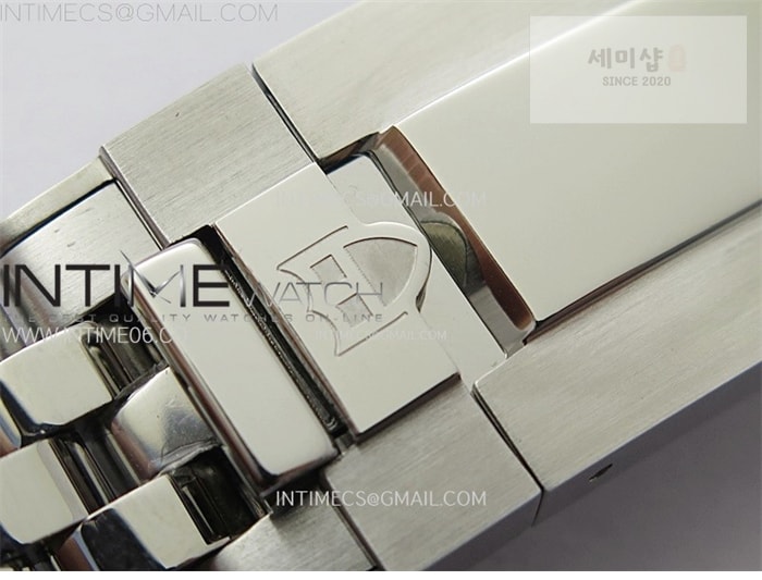 Tudor ZF공장 튜더 헤리티지 블랙베이 41 레드베젤 블랙다이얼 브레이슬릿 Heritage Black Bay M7941A1A0RU-0003 41mm SS ZF 1_1 Best Edition Black Dial Red Bezel on SS Bracelet A2824 시계 11번 이미지