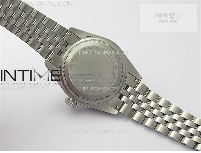 Tudor ZF공장 튜더 헤리티지 블랙베이 41 레드베젤 블랙다이얼 브레이슬릿 Heritage Black Bay M7941A1A0RU-0003 41mm SS ZF 1_1 Best Edition Black Dial Red Bezel on SS Bracelet A2824 시계 23번 이미지