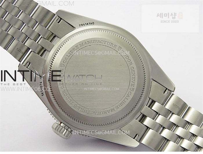 Tudor ZF공장 튜더 헤리티지 블랙베이 41 레드베젤 블랙다이얼 브레이슬릿 Heritage Black Bay M7941A1A0RU-0003 41mm SS ZF 1_1 Best Edition Black Dial Red Bezel on SS Bracelet A2824 시계 25번 이미지