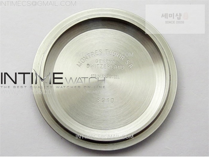 Tudor ZF공장 튜더 헤리티지 블랙베이 41 레드베젤 블랙다이얼 브레이슬릿 Heritage Black Bay M7941A1A0RU-0003 41mm SS ZF 1_1 Best Edition Black Dial Red Bezel on SS Bracelet A2824 시계 26번 이미지