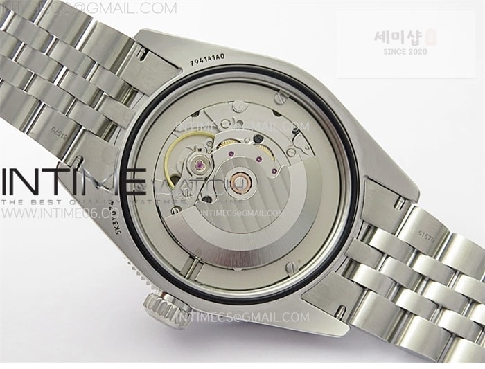 Tudor ZF공장 튜더 헤리티지 블랙베이 41 레드베젤 블랙다이얼 브레이슬릿 Heritage Black Bay M7941A1A0RU-0003 41mm SS ZF 1_1 Best Edition Black Dial Red Bezel on SS Bracelet A2824 시계 13번 이미지