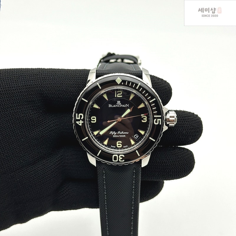블랑팡 ZF공장 블랑팡 피프티패덤즈 티타늄 블랙다이얼 캔버스스트랩 FIFTY FATHOMS TITANIUM BLACK DIAL ON SAIL-CANVAS STRAP A1315 (FREE EXTRA STRAP) 시계 1번 이미지