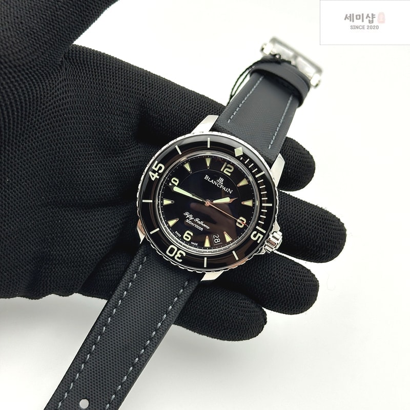 블랑팡 ZF공장 블랑팡 피프티패덤즈 티타늄 블랙다이얼 캔버스스트랩 FIFTY FATHOMS TITANIUM BLACK DIAL ON SAIL-CANVAS STRAP A1315 (FREE EXTRA STRAP) 시계 5번 이미지