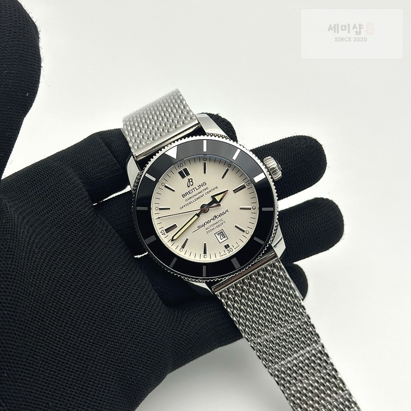Breitling 브라이틀링 슈퍼오션 헤리티지 II 46mm 스틸 화이트다이얼 블랙러버스트랩 SuperOcean Heritage ii 46mm SS White Dial Black Ceramic Bezel on Black Rubber Strap A2824 시계 4번 이미지