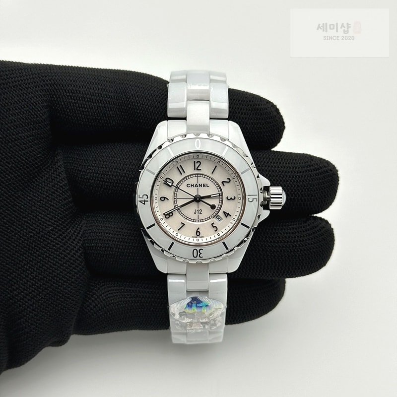 C H A N E L HT공장 샤넬 J12 화이트세라믹 33mm 여성용 세라믹브레이슬릿 솔리드백 J12 Ladies 33mm CER/CER Wht/Num EAST Swiss Qtz KOR EAST공장 시계 1번 이미지