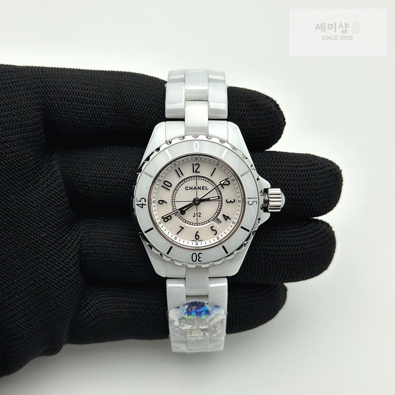 C H A N E L HT공장 샤넬 J12 화이트세라믹 33mm 여성용 세라믹브레이슬릿 솔리드백 J12 Ladies 33mm CER/CER Wht/Num EAST Swiss Qtz KOR EAST공장 시계 2번 이미지
