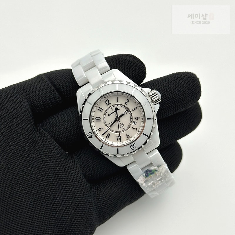 C H A N E L HT공장 샤넬 J12 화이트세라믹 33mm 여성용 세라믹브레이슬릿 솔리드백 J12 Ladies 33mm CER/CER Wht/Num EAST Swiss Qtz KOR EAST공장 시계 4번 이미지