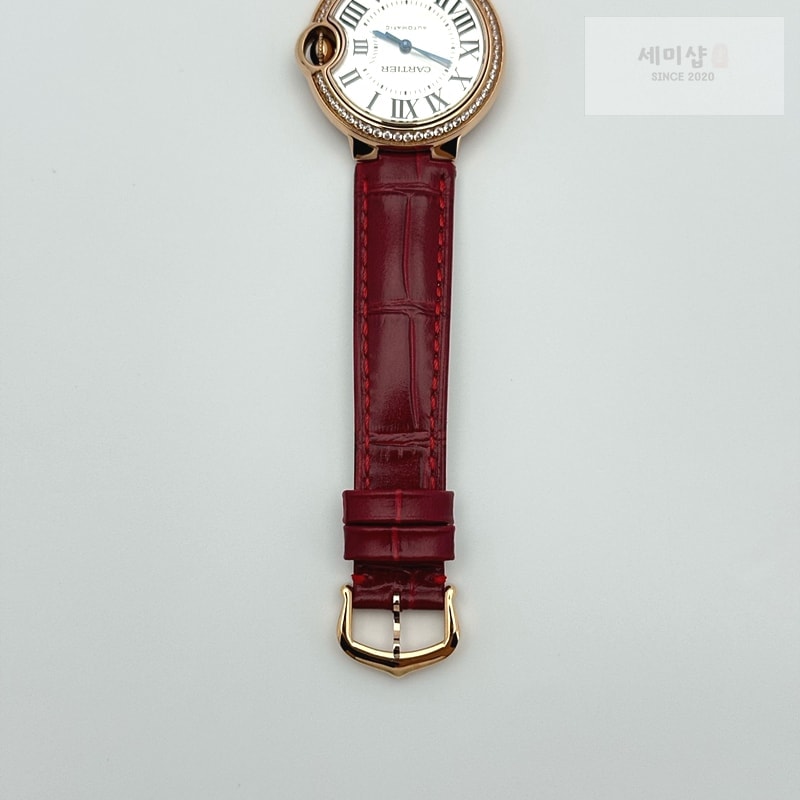 Cartier AF공장 까르띠에 발롱블루 33mm 로즈골드금통 다이아케이스 실버다이얼 레드가죽스트랩 Ballon Bleu 33mm RG AF 1:1 Best Edition Silver Dial Diamonds Bezel on Red Leather Strap SEIKO NH05A 시계 8번 이미지