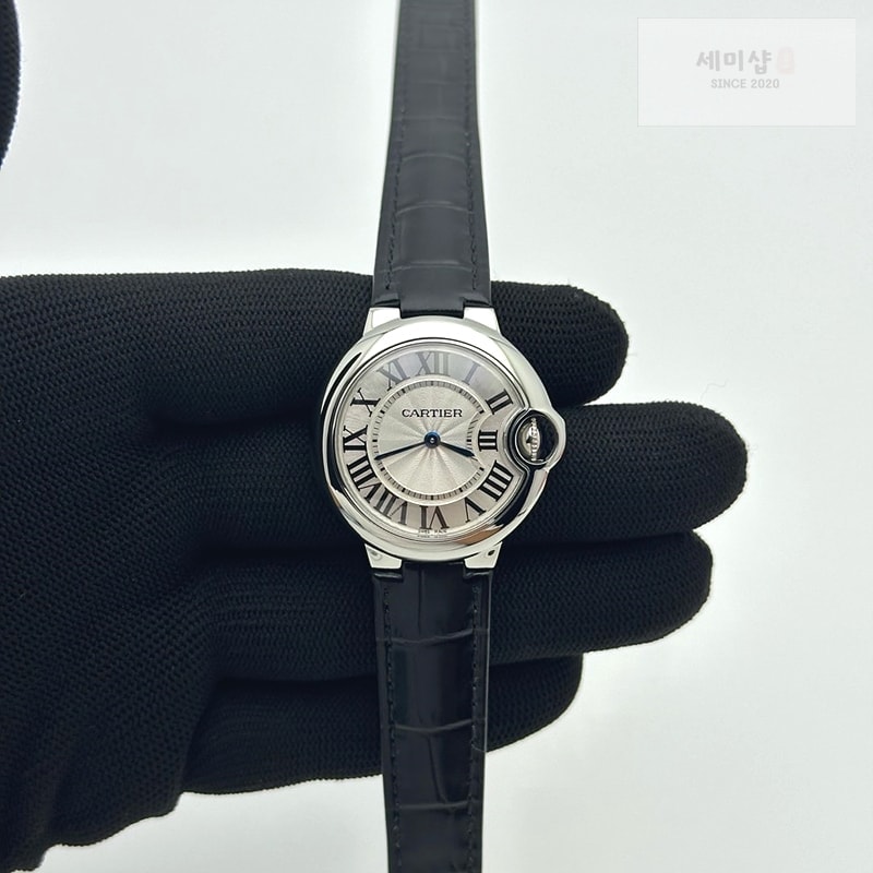 Cartier AF공장 까르띠에 발롱블루 33MM 스틸 블랙크로커다일스트랩 Ballon Bleu 33mm SS White Textured Dial on Black Crocodile Strap Jap Quartz 시계 1번 이미지
