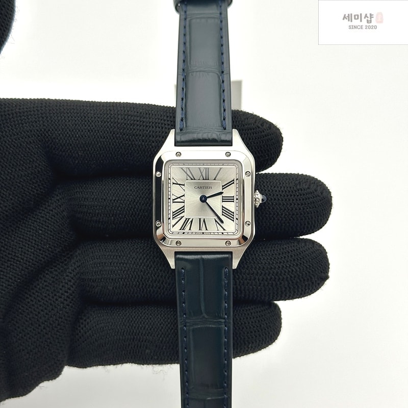 Cartier F1공장 까르띠에 산토스 뒤몽 38mm 실버다이얼 블루가죽스트랩 Santos Dumont 38mm SS F1F Best Edition Silver Dial on Blue Leather Strap Quartz 시계 1번 이미지