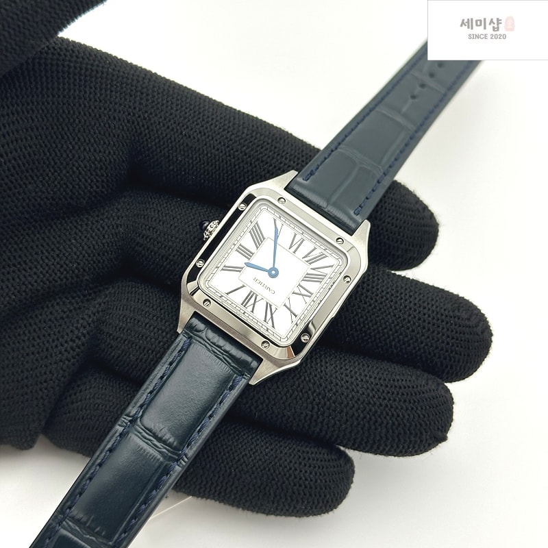 Cartier F1공장 까르띠에 산토스 뒤몽 38mm 실버다이얼 블루가죽스트랩 Santos Dumont 38mm SS F1F Best Edition Silver Dial on Blue Leather Strap Quartz 시계 5번 이미지