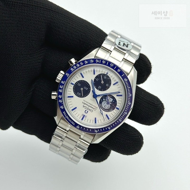 Omega N1공장 오메가 스피드마스터 스누피 스틸 블루앤화이트 페브릭스트랩 Speedmaster Professional "Silver Snoopy Award" 50th Anniversary N1F 1:1 Best Edition A3861 시계 5번 이미지