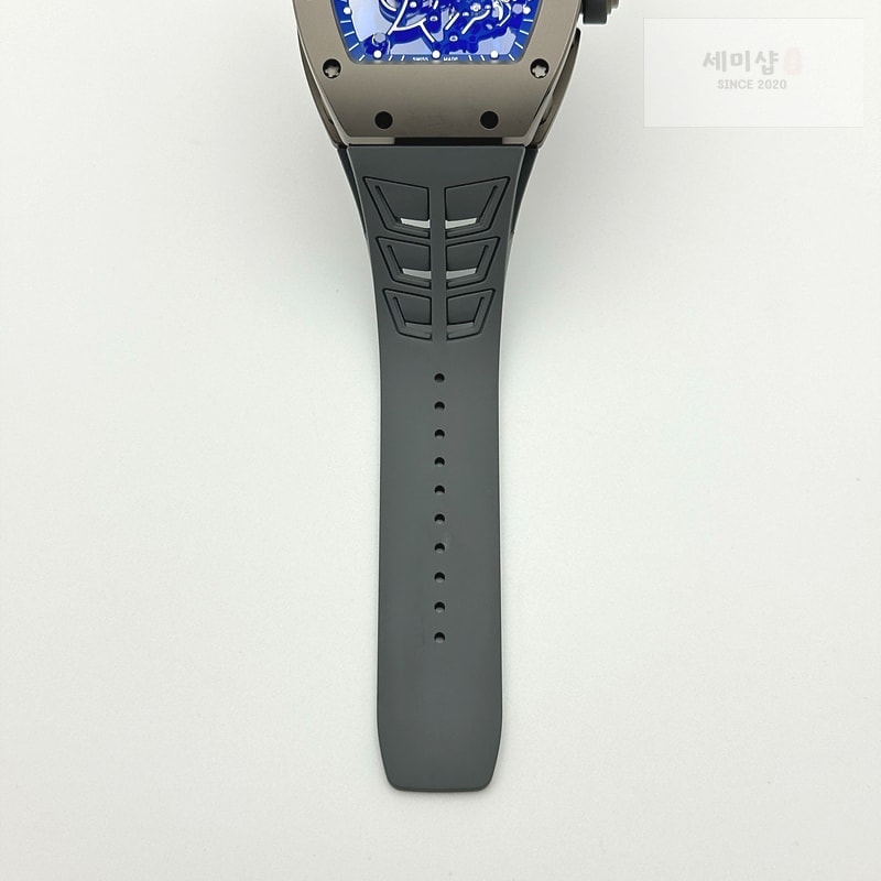 리차드밀 ZF공장 리차드밀 RM055 티타늄 스켈레톤다이얼 그레이러버스트랩 RM055 Titanium Carbide ZF 1:1 Best Edition Skeleton Dial On Gray Shark Rubber Strap RMUL2 Super Clone 시계 10번 이미지
