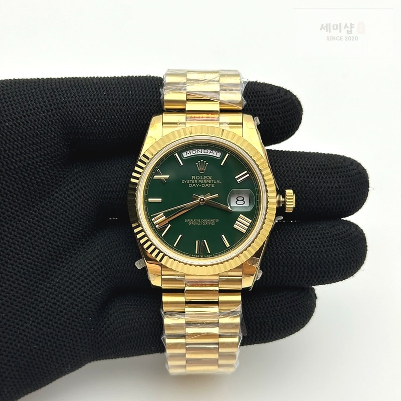 Rolex GM공장 롤렉스 데이데이트 36 옐로우골드금통 그린다이얼 2836 Day Date 40 YG 904L Steel Fluted Bezel GMF 1:1 Best Edition Green Diamonds Dial on YG Bracelet A2836 시계 1번 이미지