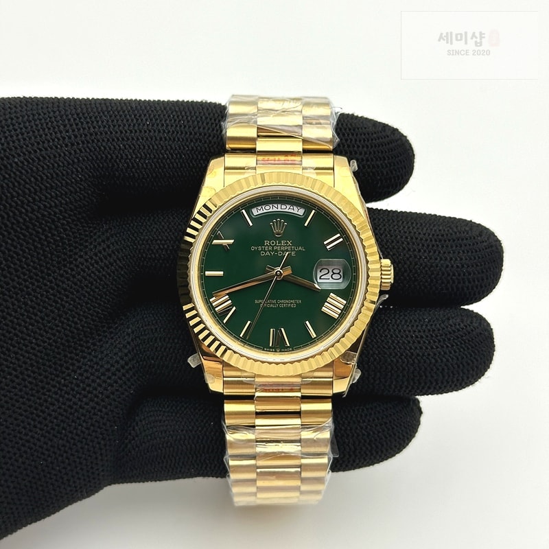 Rolex GM공장 롤렉스 데이데이트 36 옐로우골드금통 그린다이얼 2836 Day Date 40 YG 904L Steel Fluted Bezel GMF 1:1 Best Edition Green Diamonds Dial on YG Bracelet A2836 시계 3번 이미지