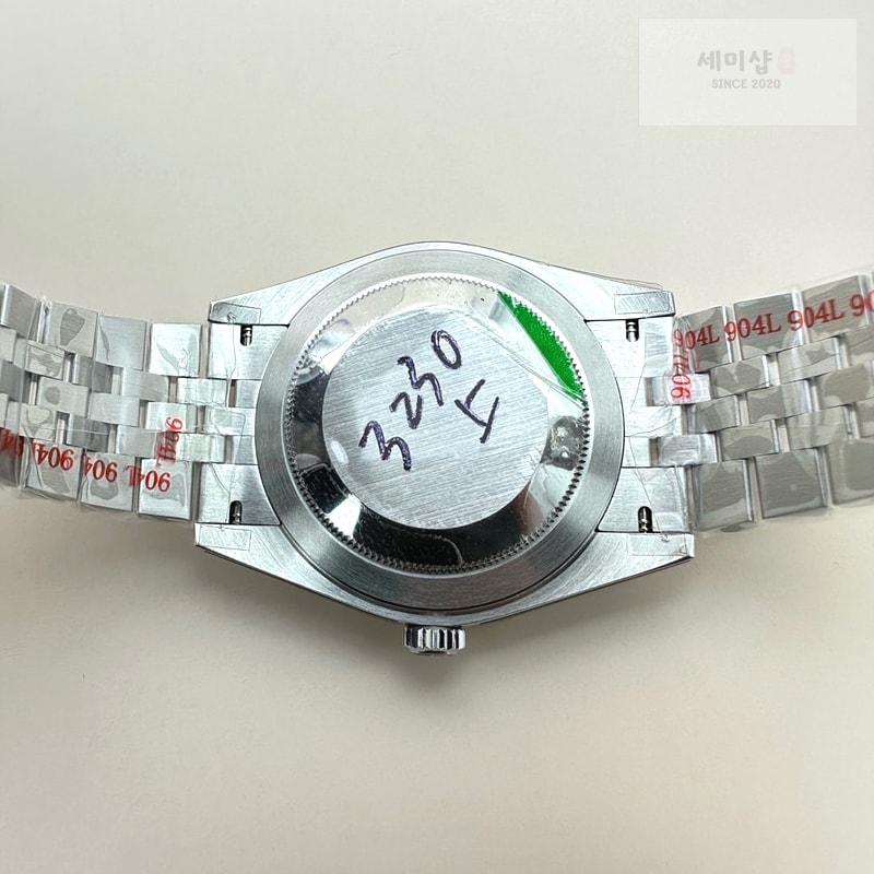 Rolex GM공장 롤렉스 오이스터퍼페츄얼 41 스틸 블랙다이얼 바인덱스 쥬빌레브레이슬릿 VR3230 GMF Rolex Oyster Perpetual 41 Black Dial Jubilee Braelet 시계 10번 이미지