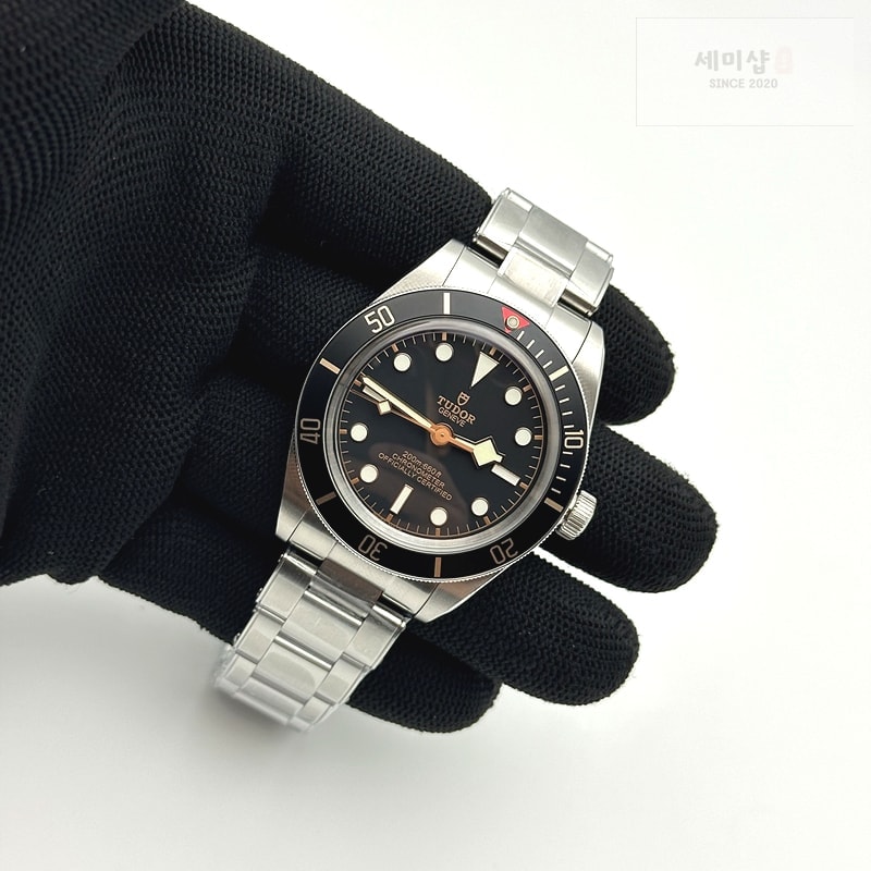 Tudor ZF공장 튜더 블랙베이58 스틸 블랙베젤 블랙다이얼 브레이슬릿 HERITAGE BLACK BAY SHIELD 39MM SS BLACK BEZEL ON SS BRACELET A2824 시계 3번 이미지
