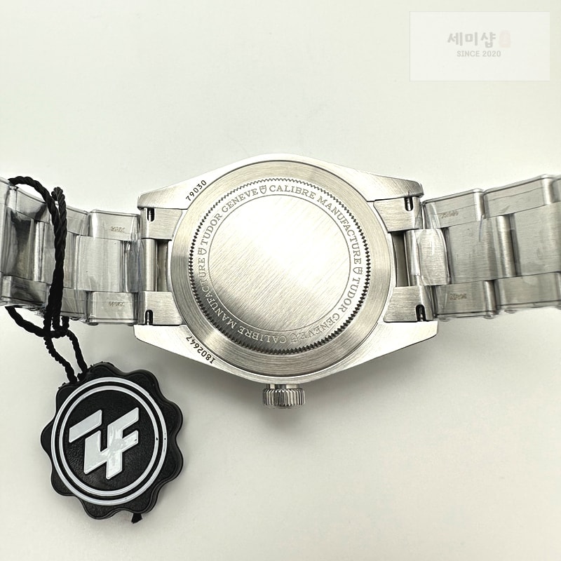 Tudor ZF공장 튜더 블랙베이58 스틸 블랙베젤 블랙다이얼 브레이슬릿 HERITAGE BLACK BAY SHIELD 39MM SS BLACK BEZEL ON SS BRACELET A2824 시계 10번 이미지