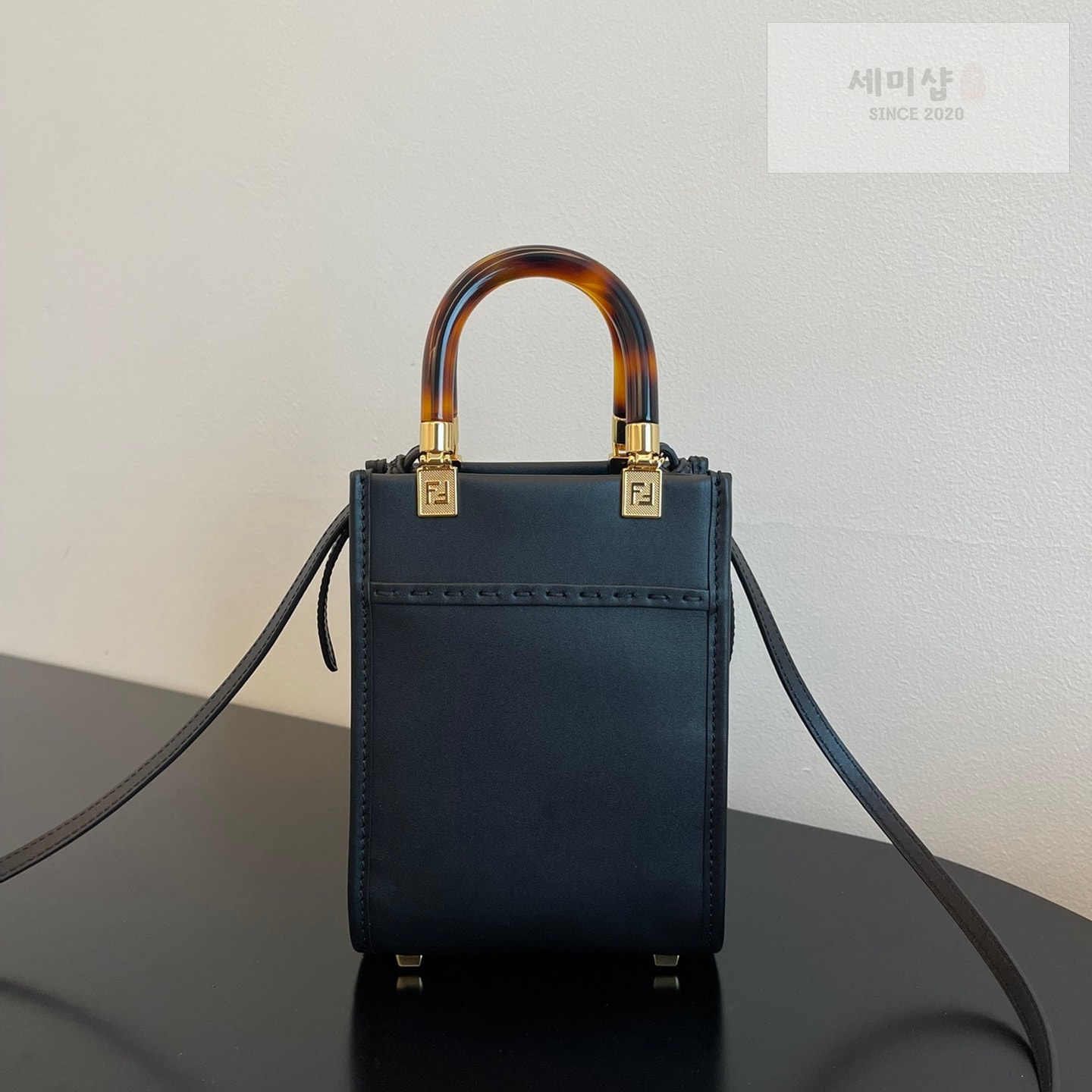 펜디 펜디 미니 션샤인 쇼퍼백 블랙 Bag 2번 이미지