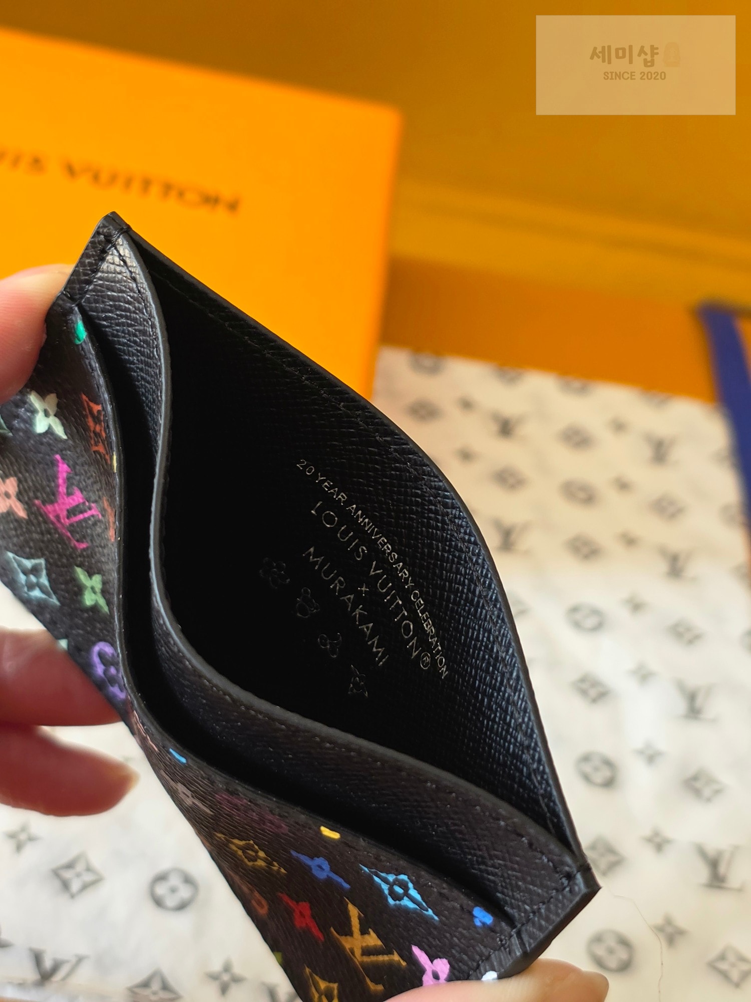 Louis Vuitton 루이비통 포르트 카르트 심플 모노그램 멀티컬러 블랙 멀티컬러 지갑 6번 이미지