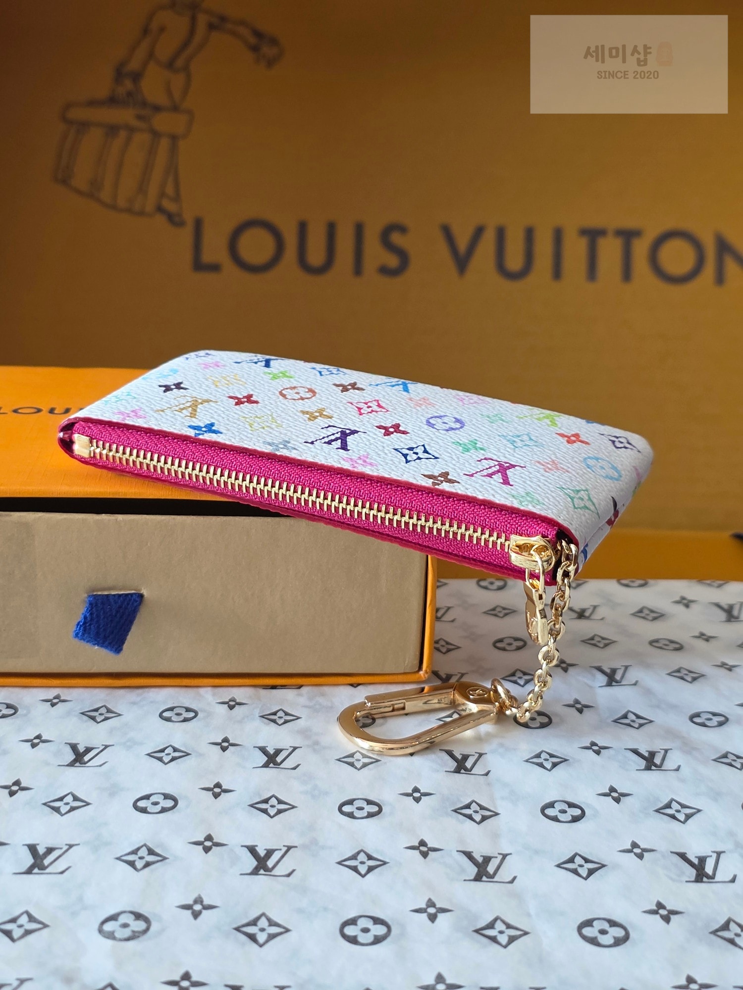 Louis Vuitton 루이비통 모노그램 멀티컬러 키 파우치 화이트 멀티컬러 지갑 5번 이미지