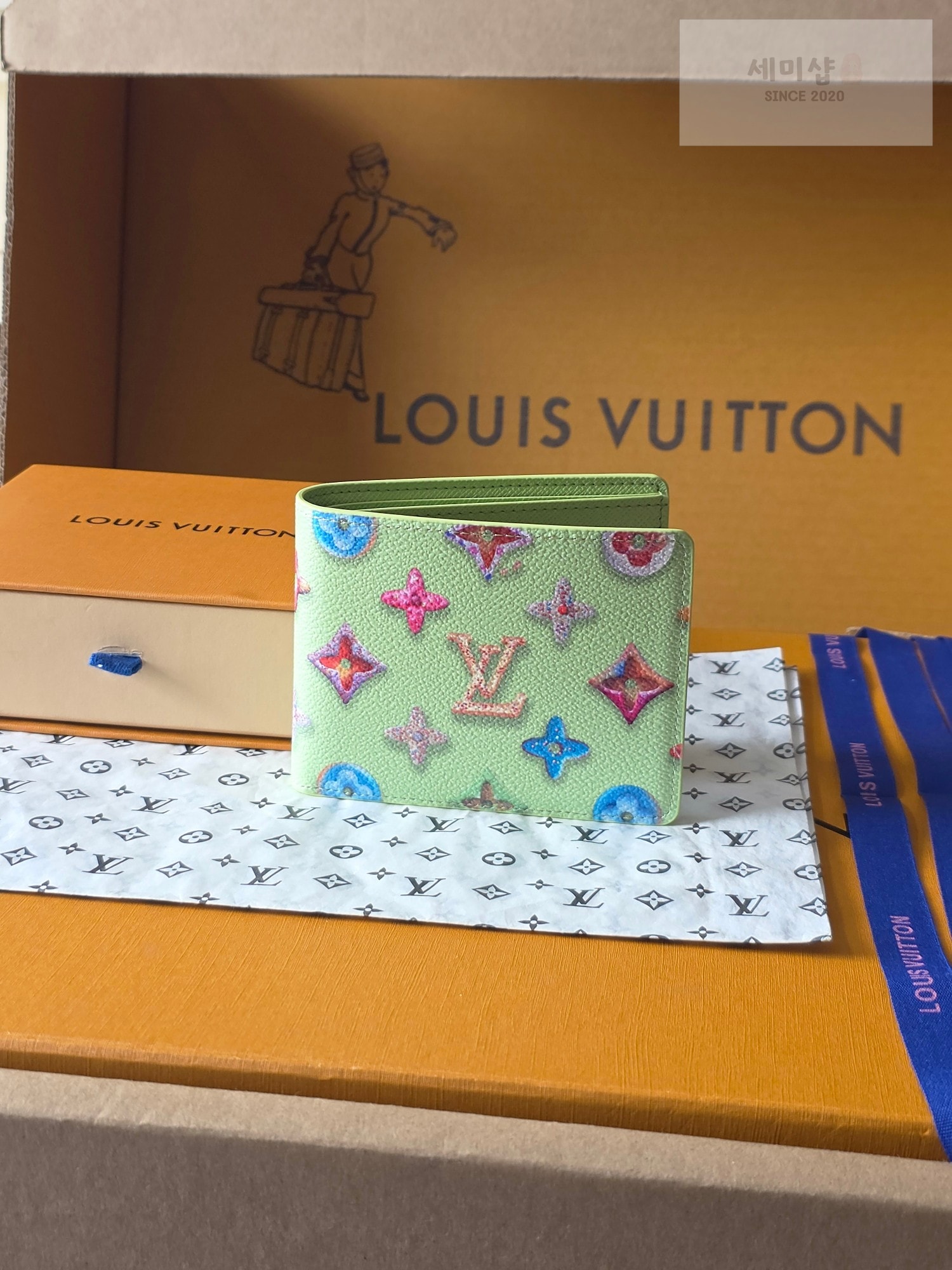 Louis Vuitton 루이비통 슬렌더 월릿 모노그램 크래커 피스타치오 모노그램 피스타치오 지갑 1번 이미지