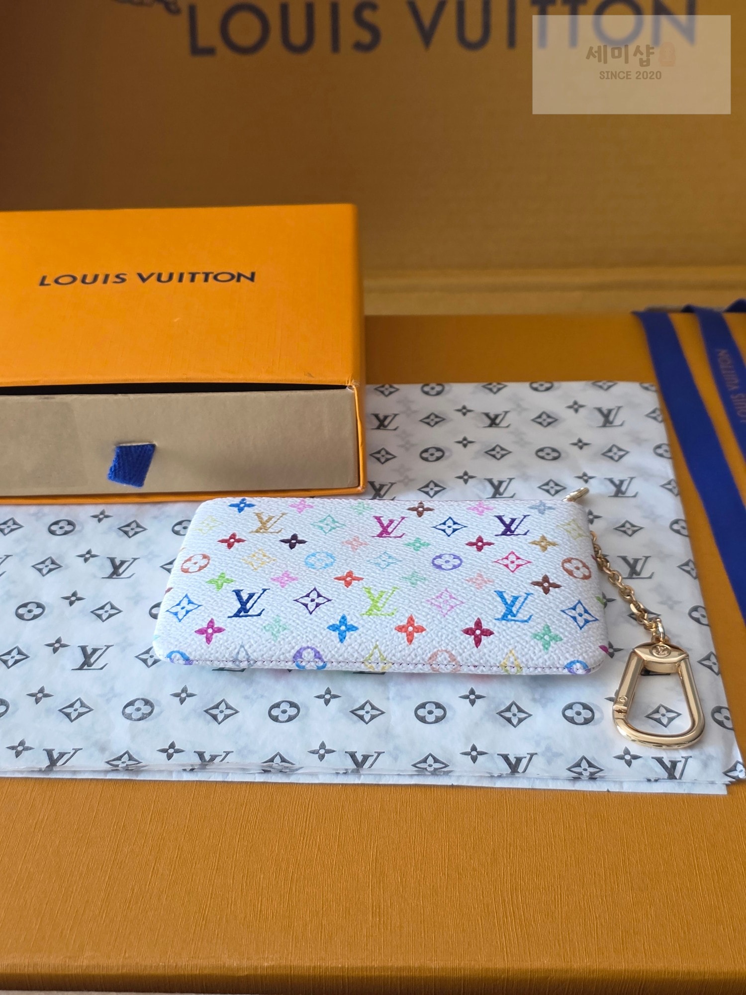 Louis Vuitton 루이비통 모노그램 멀티컬러 키 파우치 화이트 멀티컬러 지갑 3번 이미지