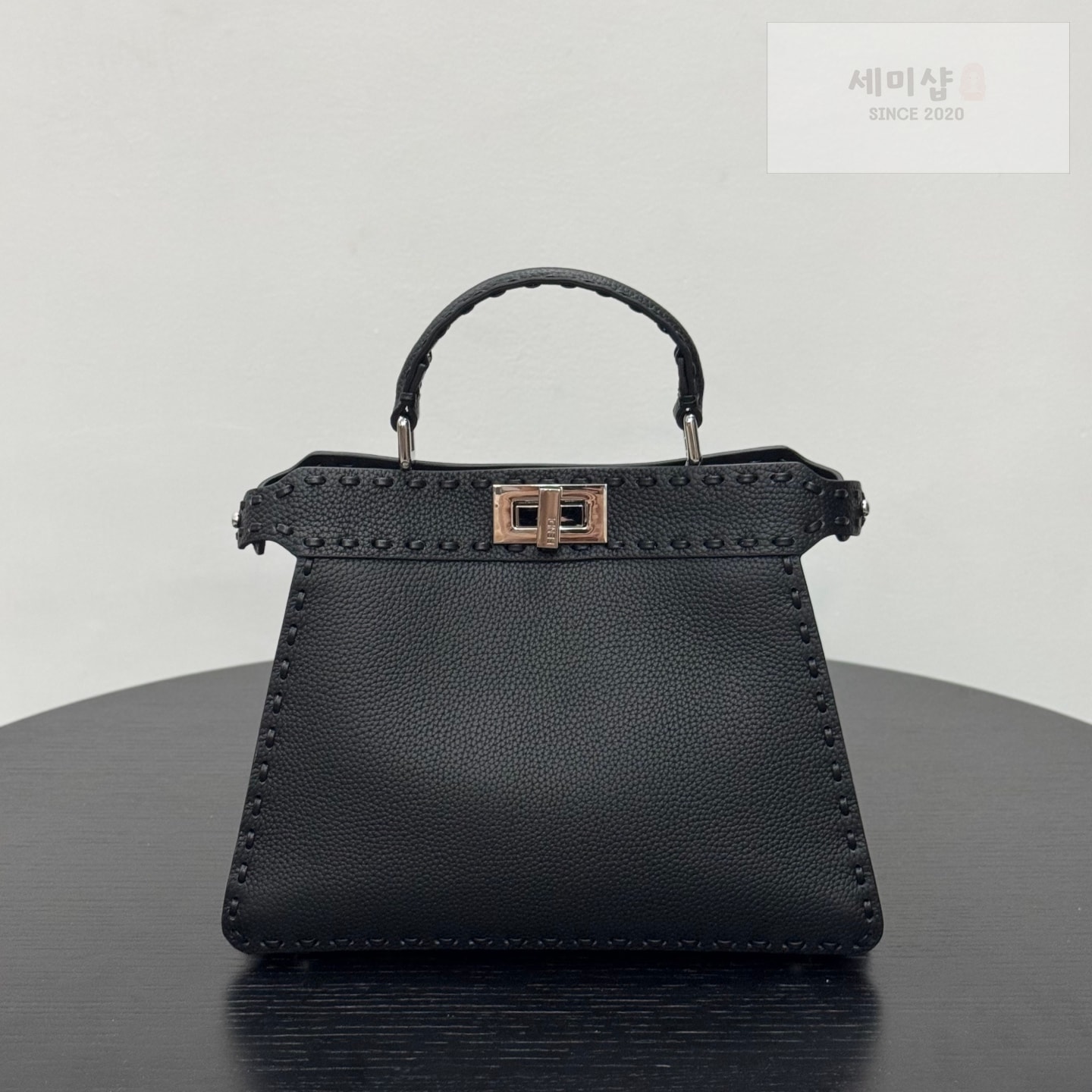 펜디 펜디 스몰 피카부 아이씨 유 블랙 Bag 1번 이미지