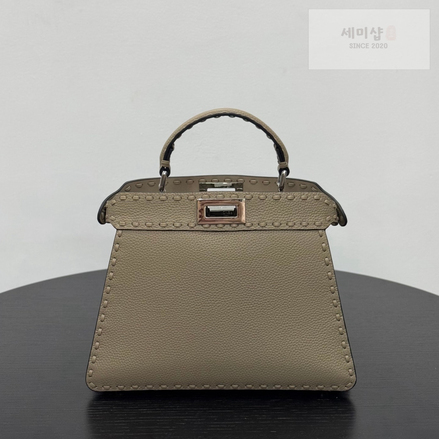 펜디 펜디 스몰 피카부 아이씨 유 베이지 Bag 2번 이미지