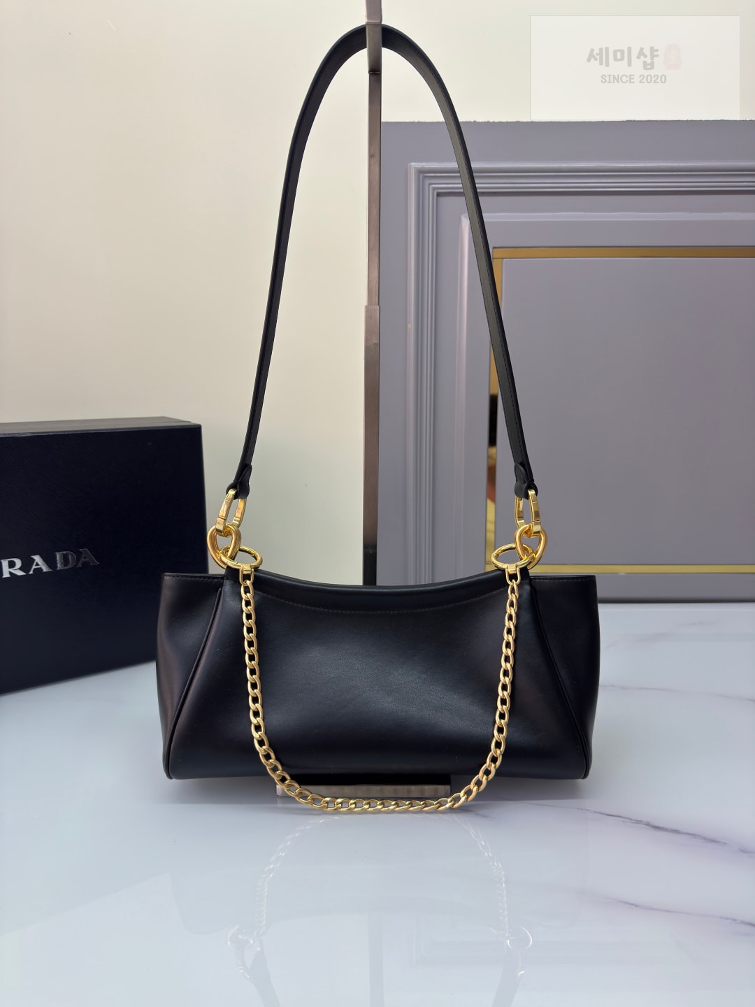 프라다 프라다 스몰 가죽 숄더백 블랙 Bag 10번 이미지
