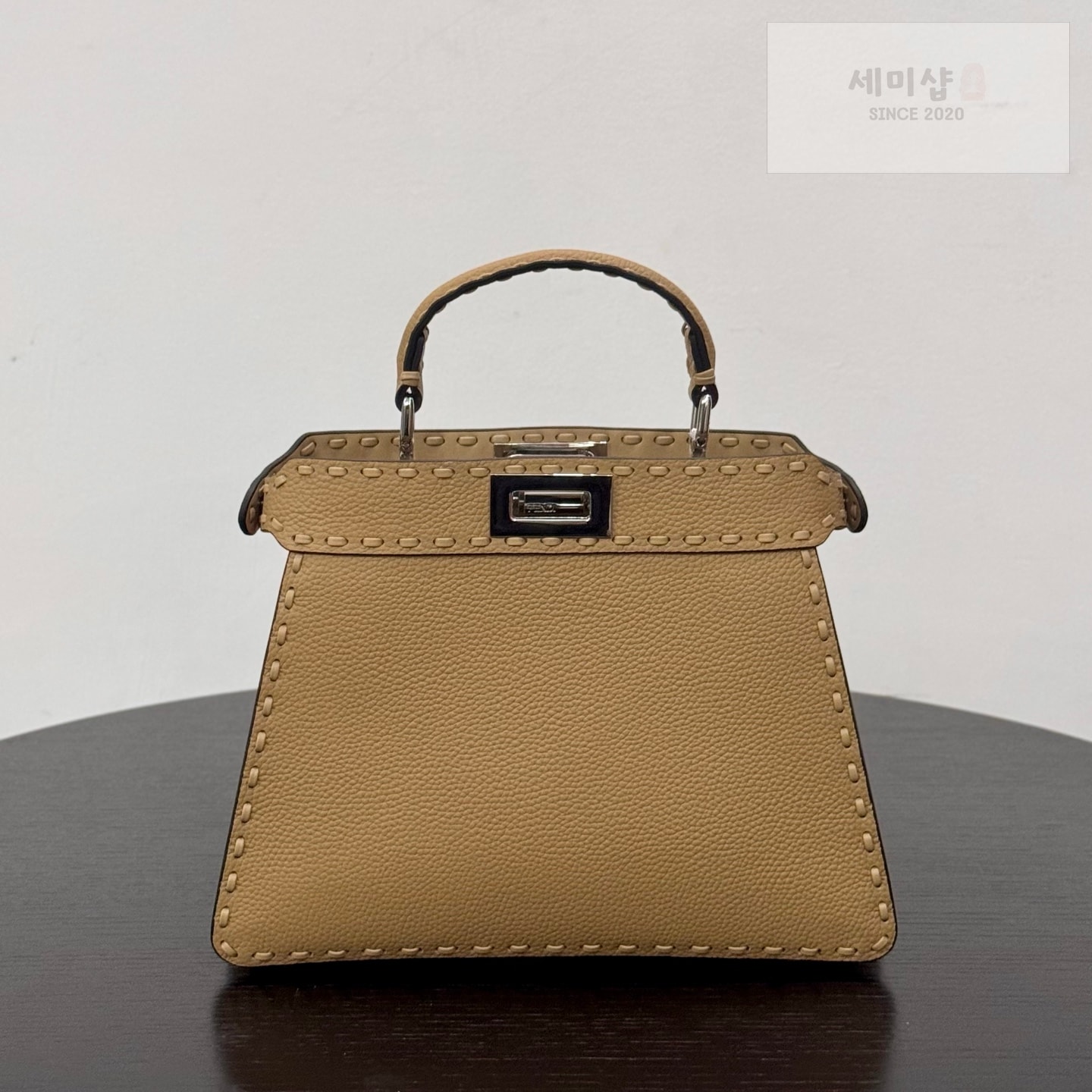 펜디 펜디 스몰 피카부 아이씨 유 카멜 Bag 2번 이미지