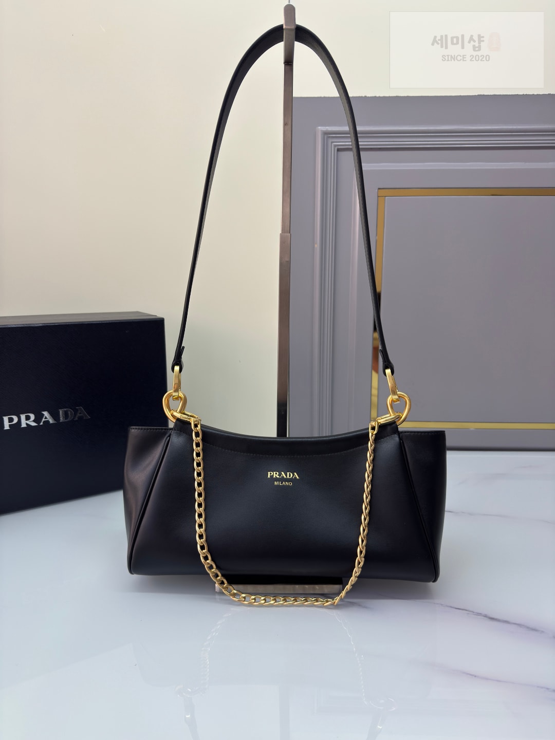 프라다 프라다 스몰 가죽 숄더백 블랙 Bag 9번 이미지