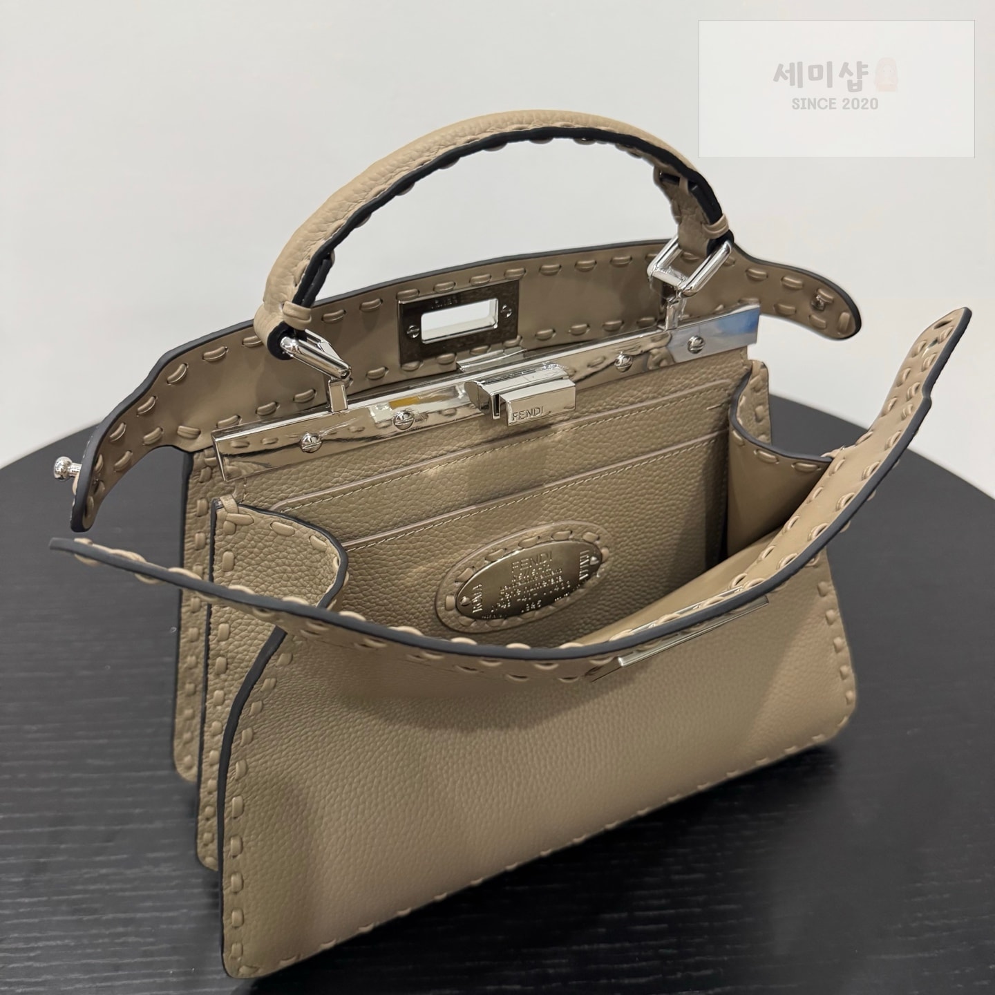 펜디 펜디 스몰 피카부 아이씨 유 베이지 Bag 7번 이미지