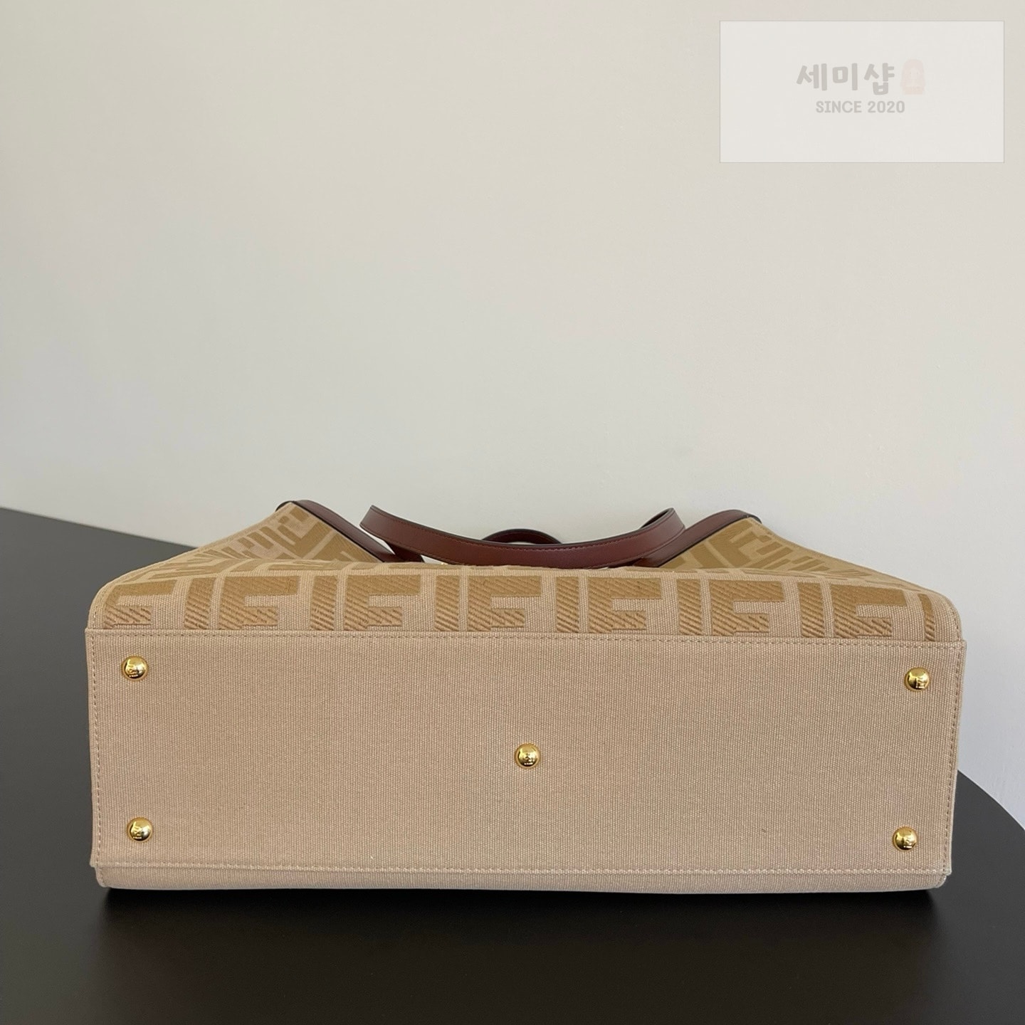 펜디 펜디 피카부 X토트 FF 샌드 캔버스 버건디 엣지 샌드 FF 캔버스 Bag 4번 이미지