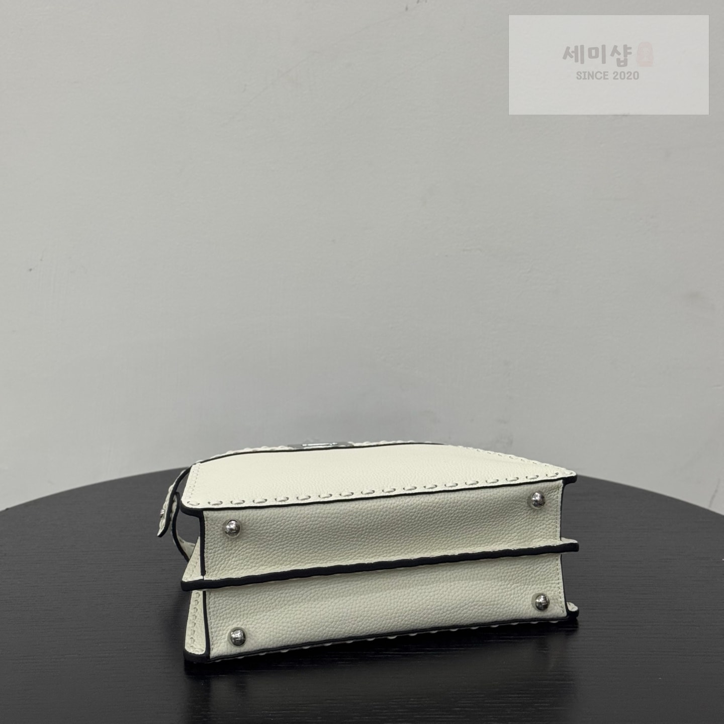 펜디 펜디 스몰 피카부 아이씨 유 아이보리 Bag 4번 이미지