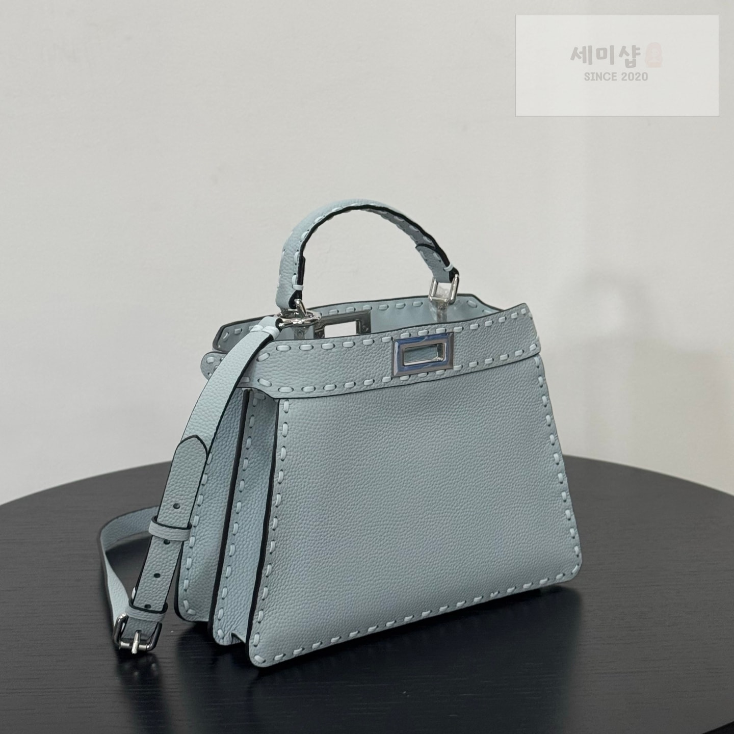 펜디 펜디 스몰 피카부 아이씨 유 라이트 블루 Bag 3번 이미지