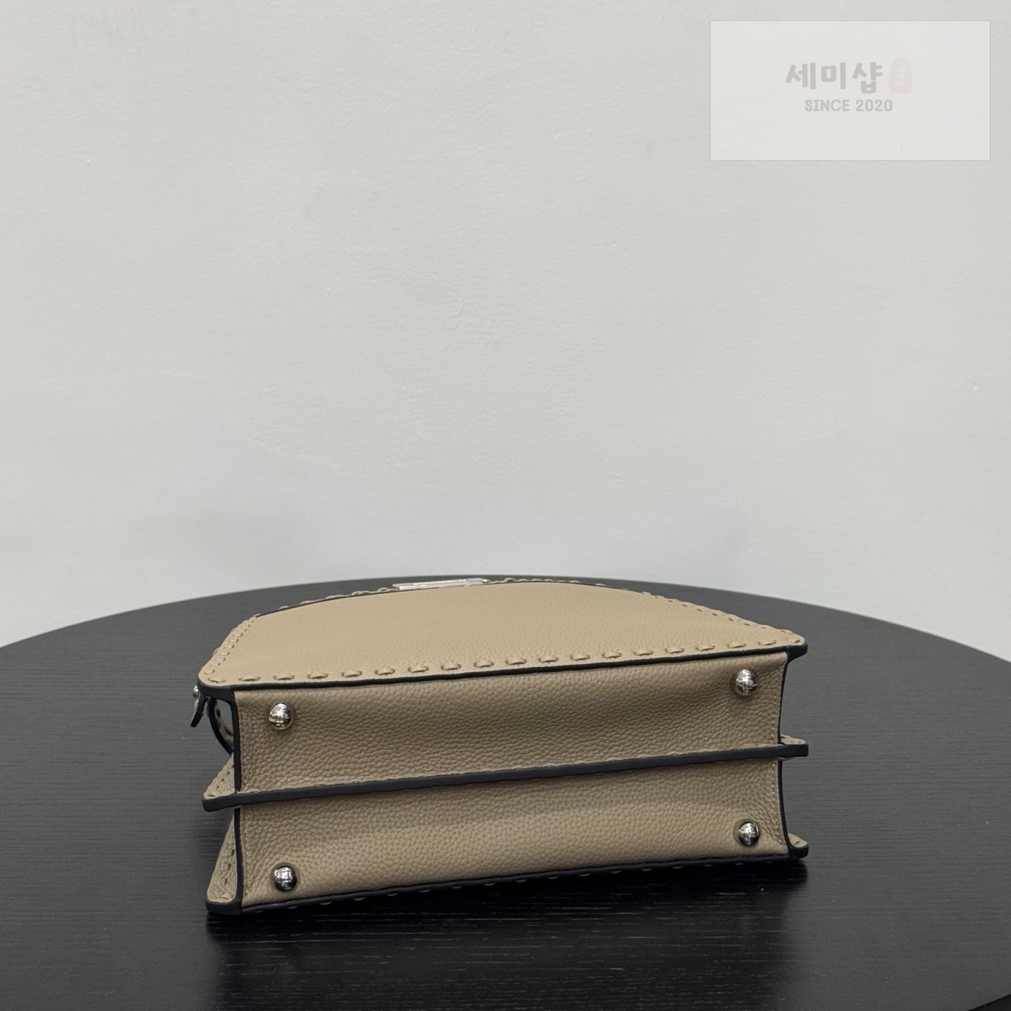 펜디 펜디 스몰 피카부 아이씨 유 베이지 Bag 4번 이미지