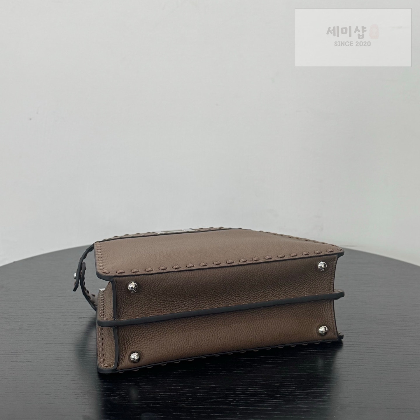 펜디 펜디 스몰 피카부 아이씨 유 타바코 Bag 4번 이미지