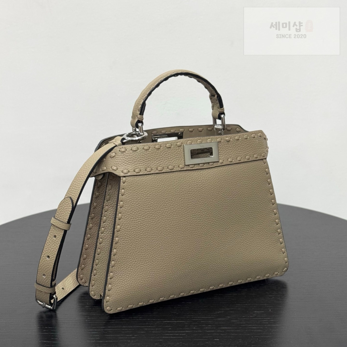 펜디 펜디 스몰 피카부 아이씨 유 베이지 Bag 3번 이미지
