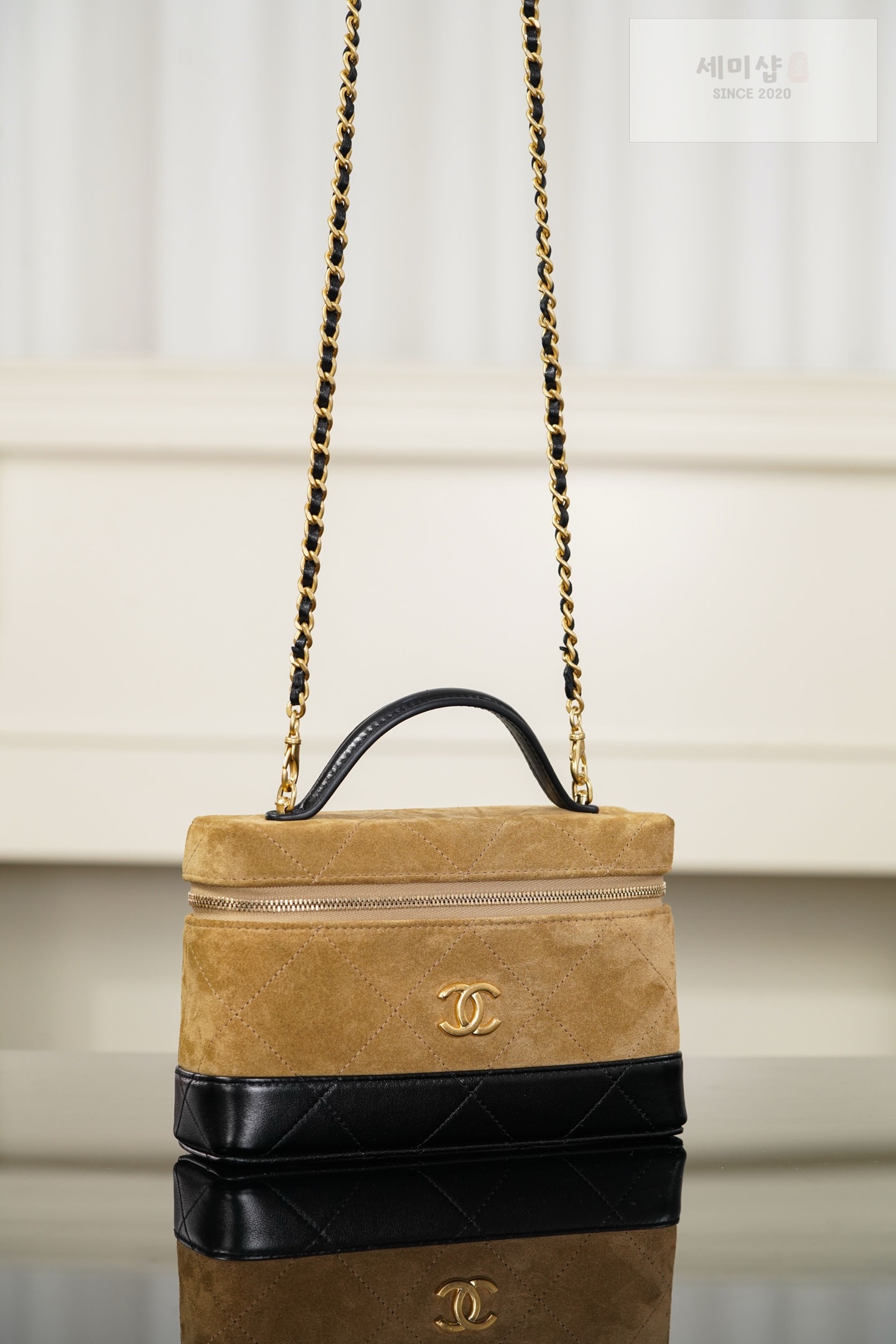샤넬 샤넬 스웨이드 & 램스킨 베니티 케이스 베이지 & 블랙 Bag 4번 이미지