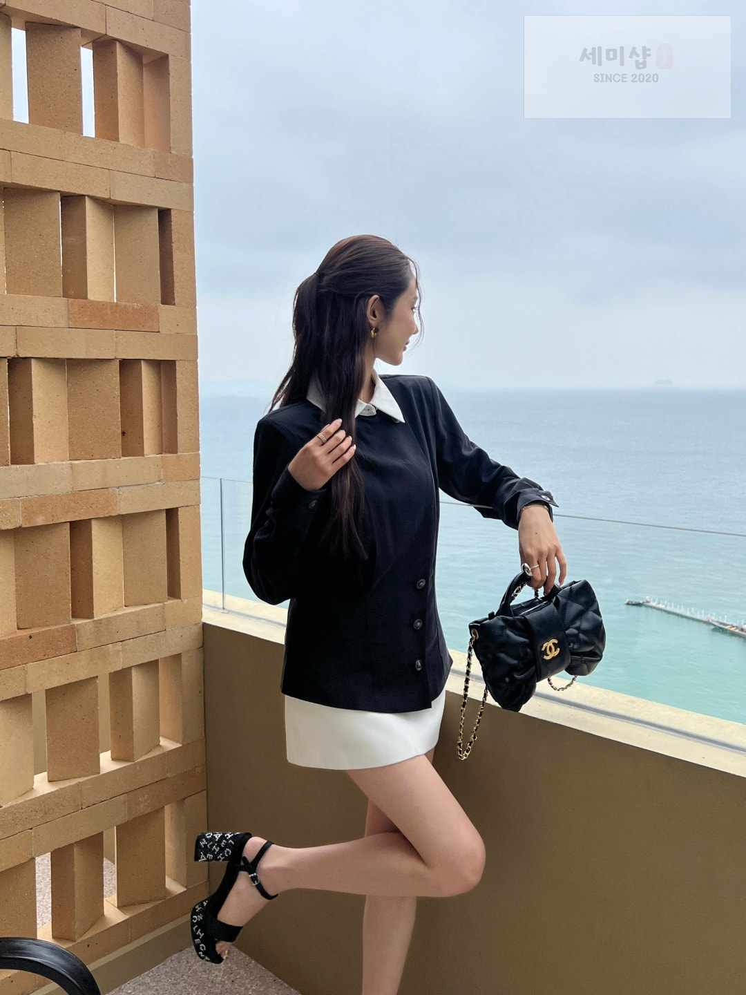 샤넬 샤넬 컨트라스트 컬러 버튼업 자켓 블랙 화이트 의류 8번 이미지